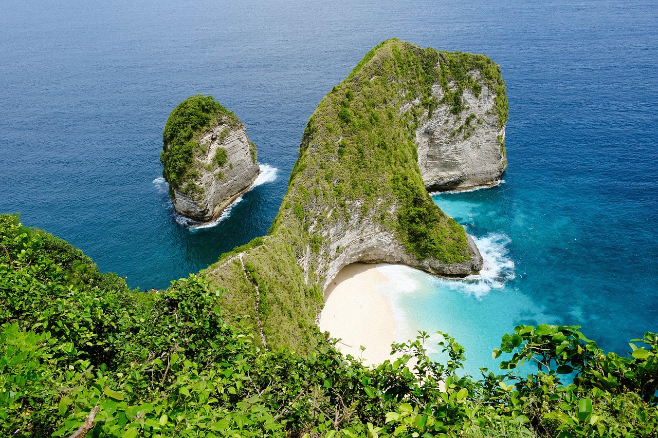 Indonesia: Beyond the Beaches